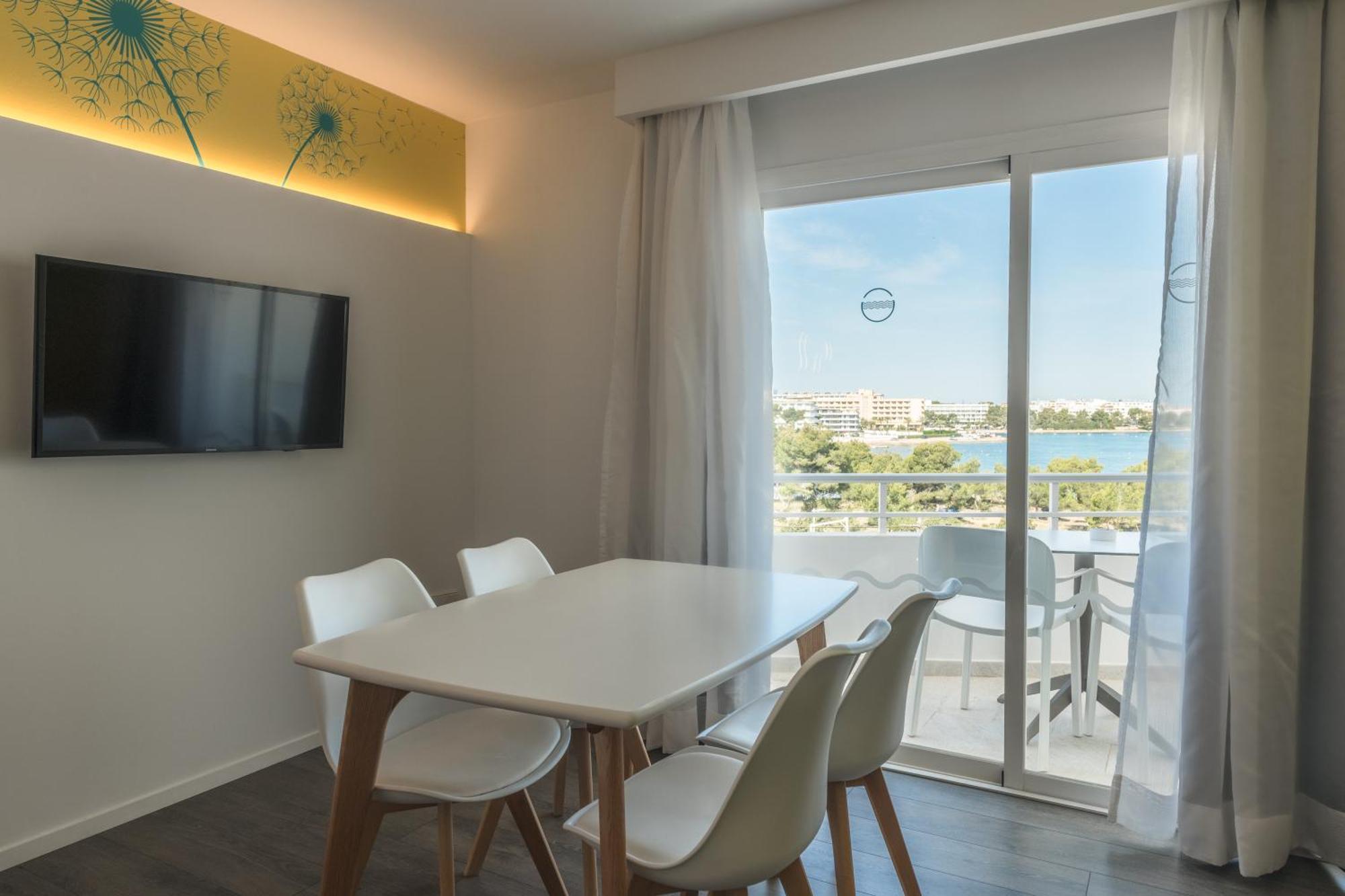 Apartamentos La Kiki San Antonio  Kültér fotó