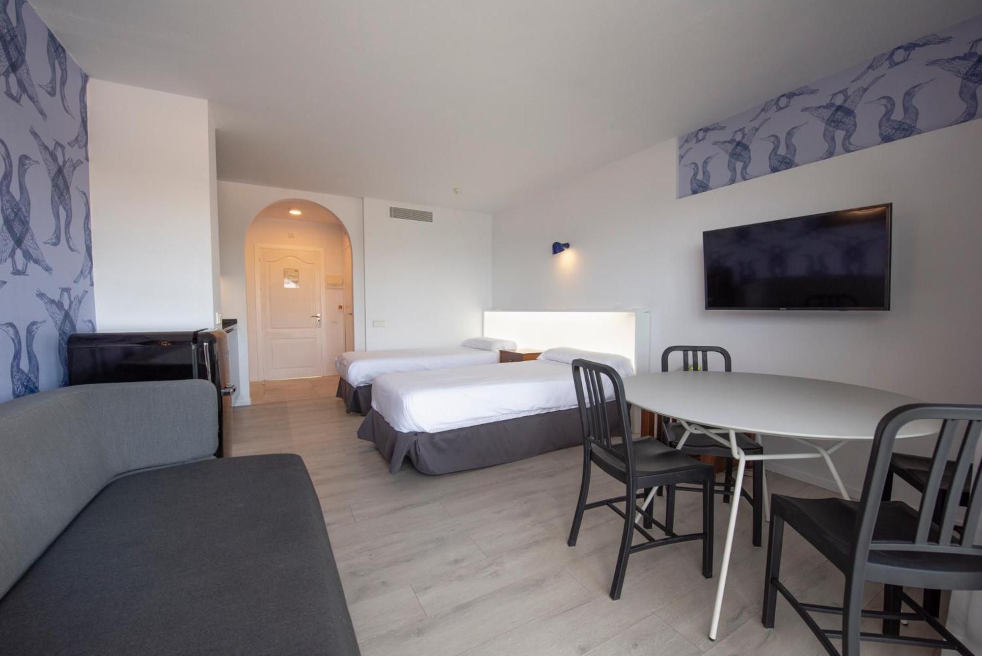 Apartamentos La Kiki San Antonio  Kültér fotó