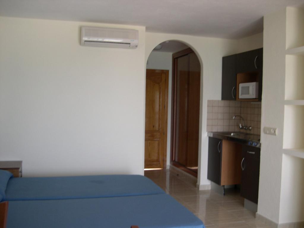 Apartamentos La Kiki San Antonio  Kültér fotó